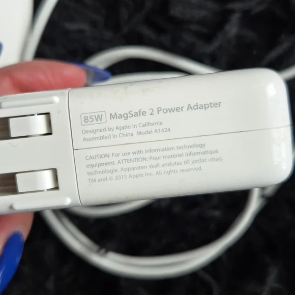 Original Apple MacBook Charger - Picture 2 of 2